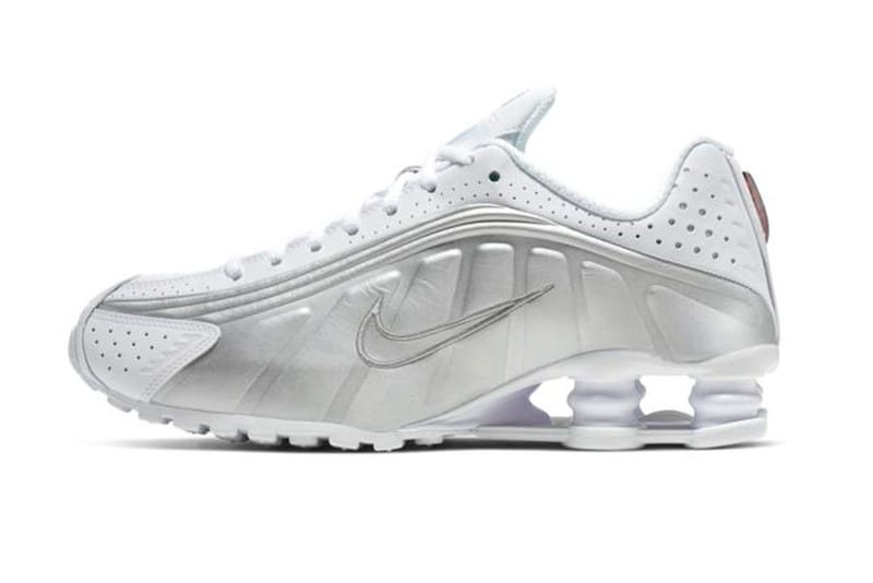 Nike Shox R4 Appears in “White and Metallic Silver”