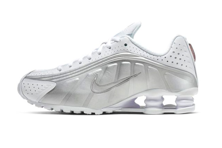 Nike Shox R4 Appears in “White and Metallic Silver”