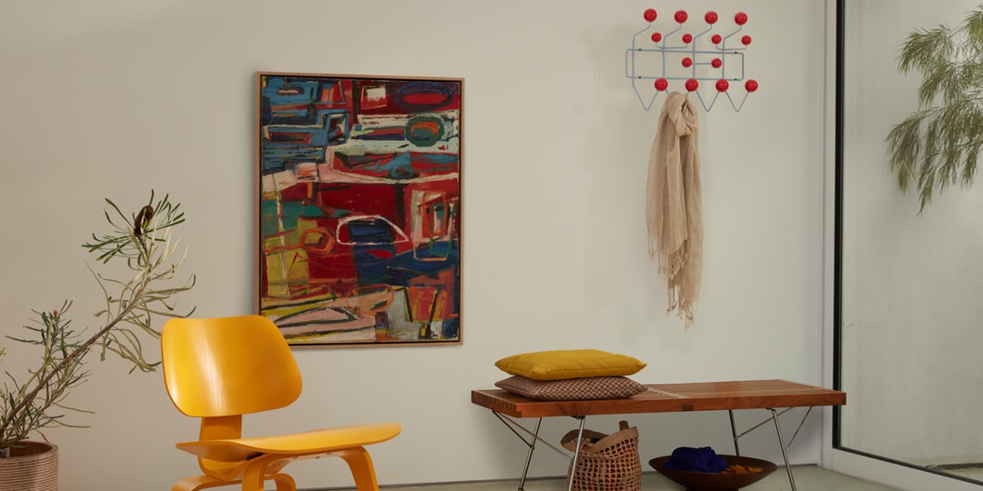 Эскизы и концепции Чарльза и Рэя Имсов вдохновили эти новые расцветки стульев Hang-It-All и LCW.