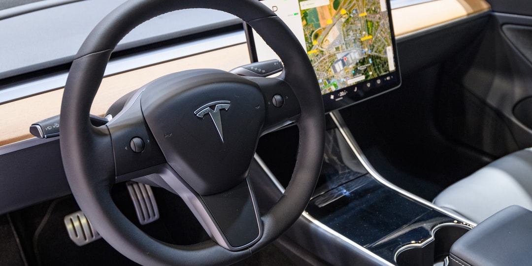 Tesla Settles Lawsuit Over Fatal Model X Crash | Hypebeast