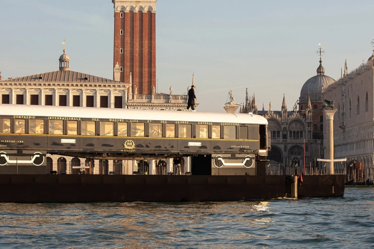 JR Converts Venice Train Carriage Into a Treasure Hunt Installation