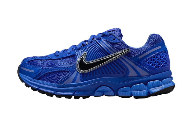 Nike окрасил Zoom Vomero 5 в универсальный цвет Racer Blue