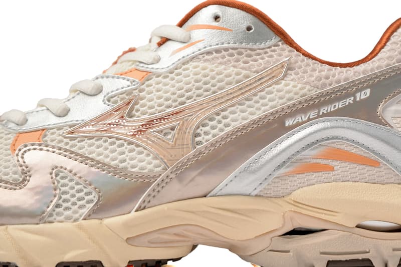 Mizuno Wave Rider 10 OG Shifting Sand Snow Fisherman