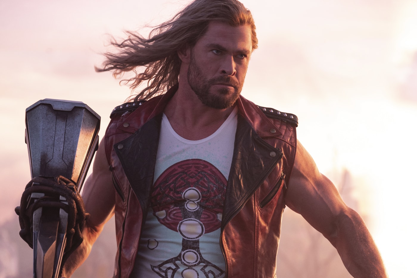 Chris Hemsworth Blames Himself for the Failure of 'Thor: Love and Thunder' marvel cinematic universe comedy mcu natalie portman taika waititi
