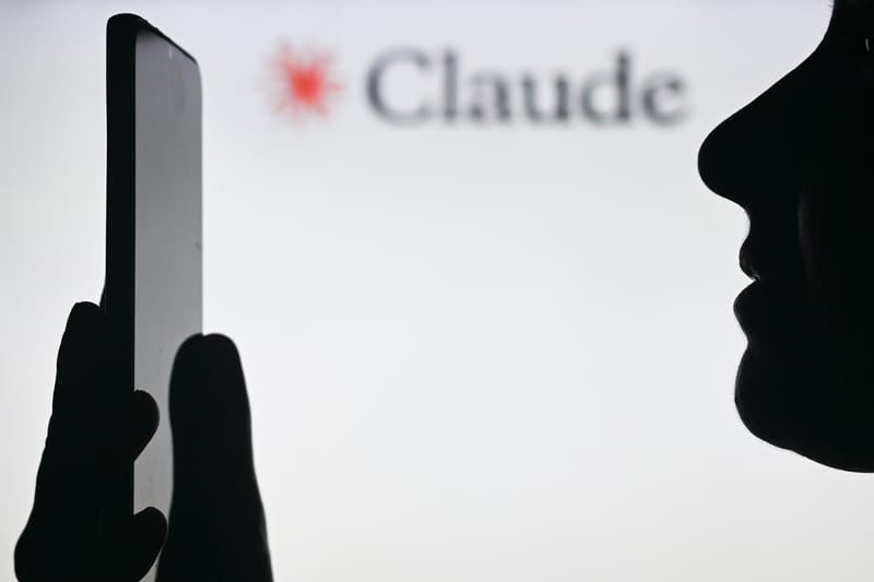 Anthropic Launches App for Claude Chatbot With New Paid ‘Team’ Plan