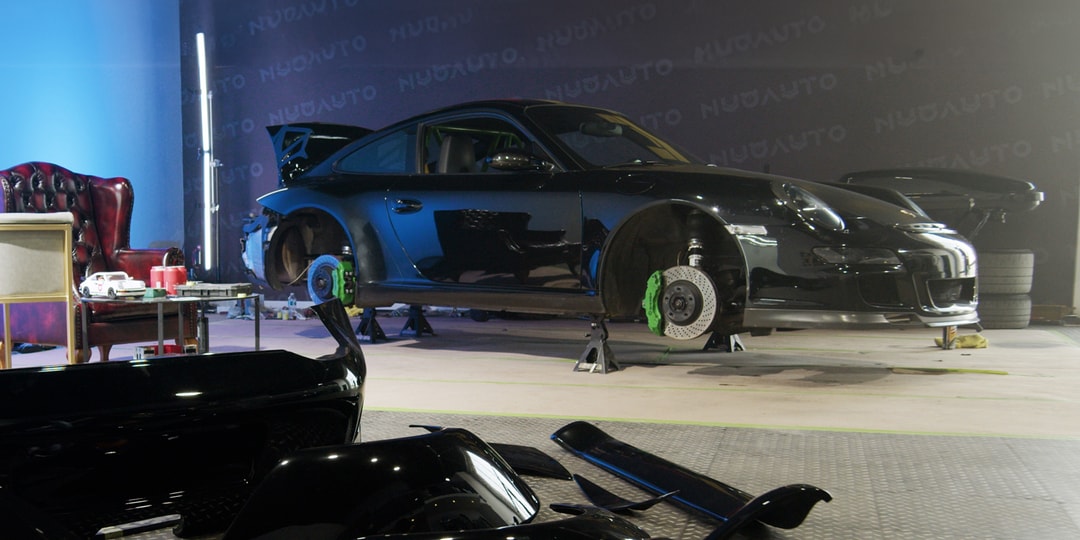 «Сборка», представленная eBay Motors, более подробно рассматривает автомобильную алхимию Акиры Накаи.