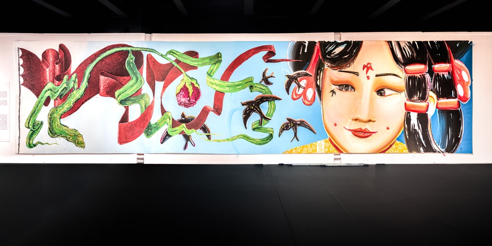 Омар Ша3 и Ана Баррига представили фреску «Гармония в игре» на фестивале BRED в Абу-Даби
