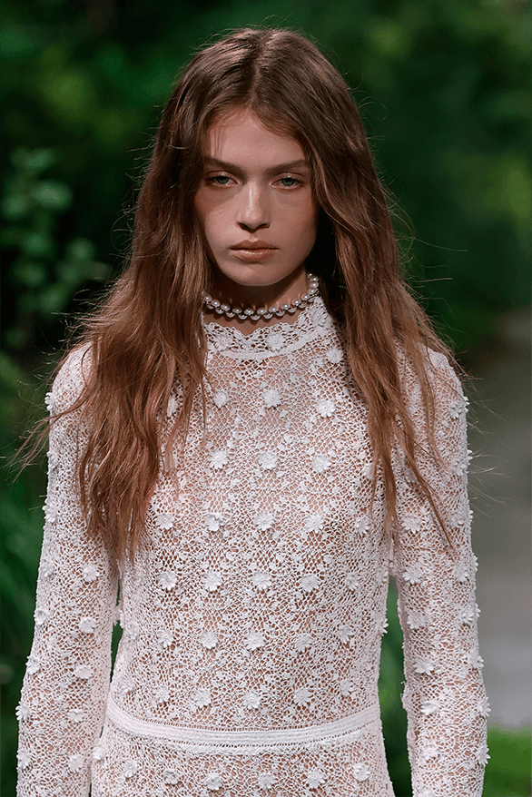 Gucci Cruise 2025 London Runway Show sabato de Sarno womenswear Tate modern