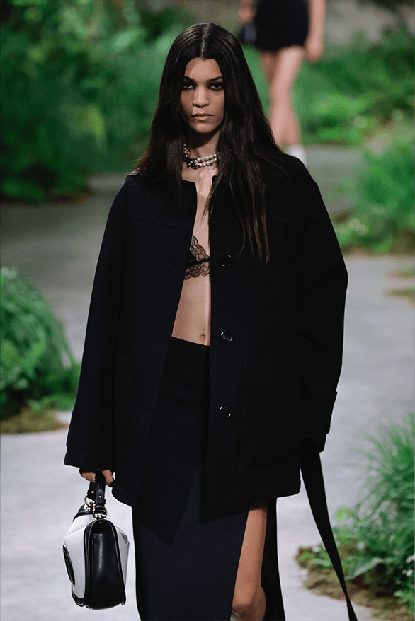 Gucci Cruise 2025 London Runway Show sabato de Sarno womenswear Tate modern