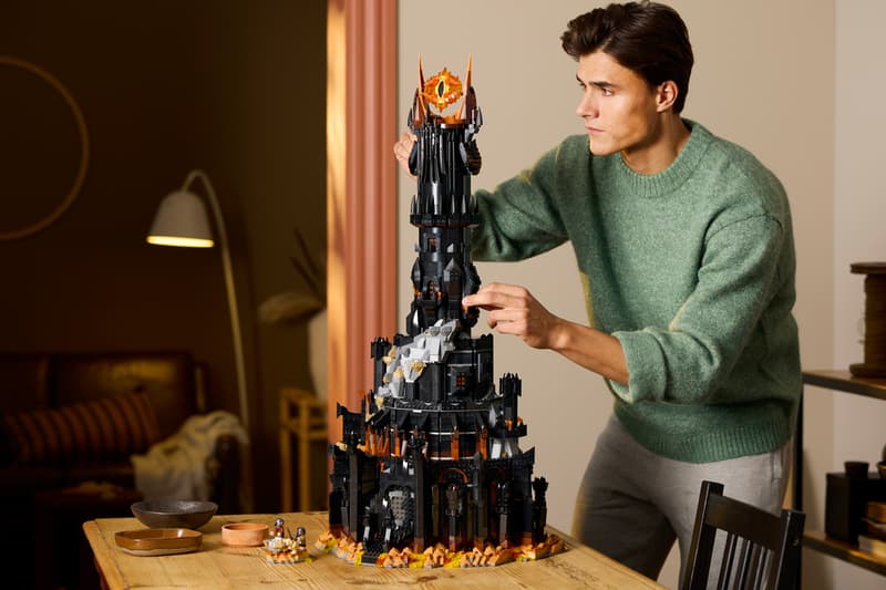 LEGO Lord of the Rings Barad-Dûr 10333 Release Date info store list buying guide photos price set Sauron™, Mouth of Sauron™, Orc™, Frodo, Sam, Gollum™ and Gothmog