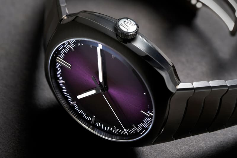 H. Moser & Cie. Streamliner Centre Seconds Matrix Green Purple Haze Info reference 6201-1200 6201-1200 steel fumé dial intergrated steel bracelet HMC 201 automatic caliber 