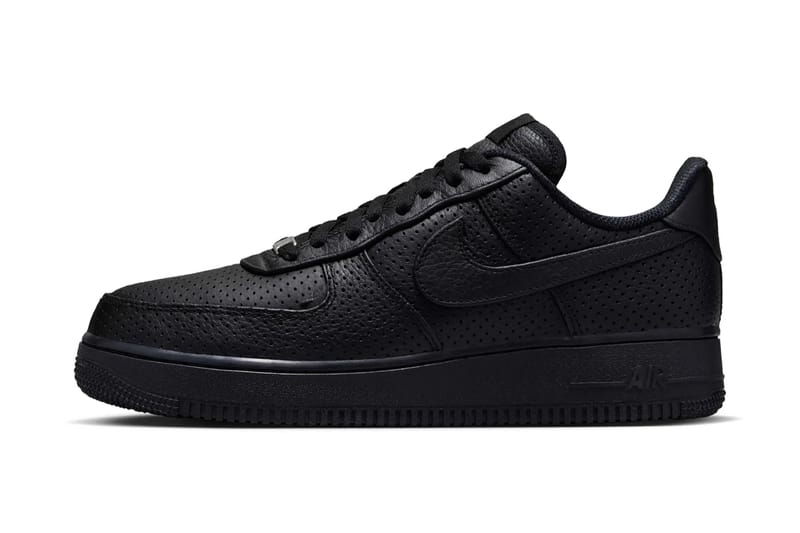 Nike обернул кроссовки Air Force 1 Low перфорированной кожей