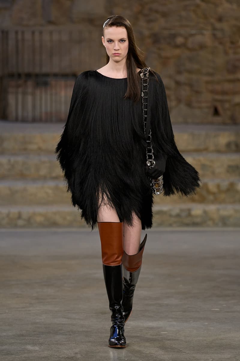 Louis Vuitton Cruise 2025 Is a Balancing Act of Time and Style Fashion Nicolas Ghesquière