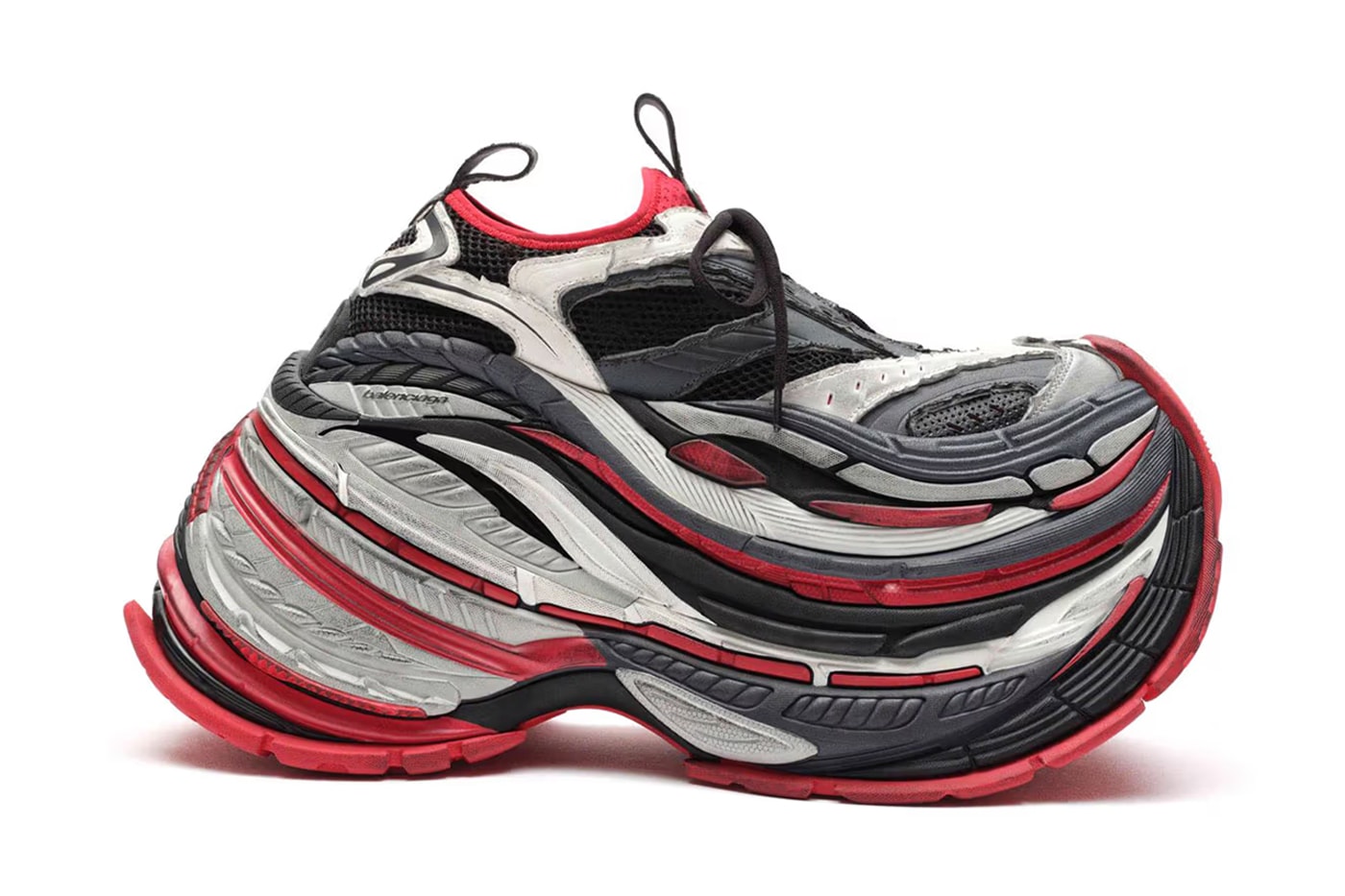 Их покупка - пустая трата денег. 8 пар кроссовок на лето 2025, которые уже устар