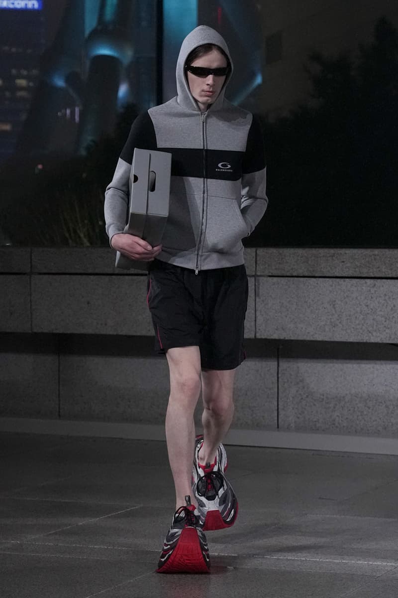 Balenciaga Spring 2025 Collection Shanghai Runway Demna Images