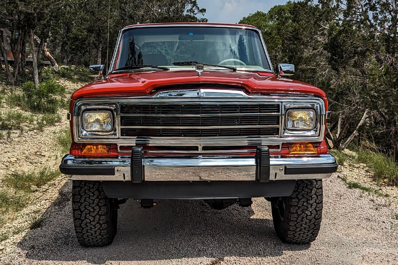 Superpowered Vigilante 1988 Jeep Grand Wagoneer Sale Info