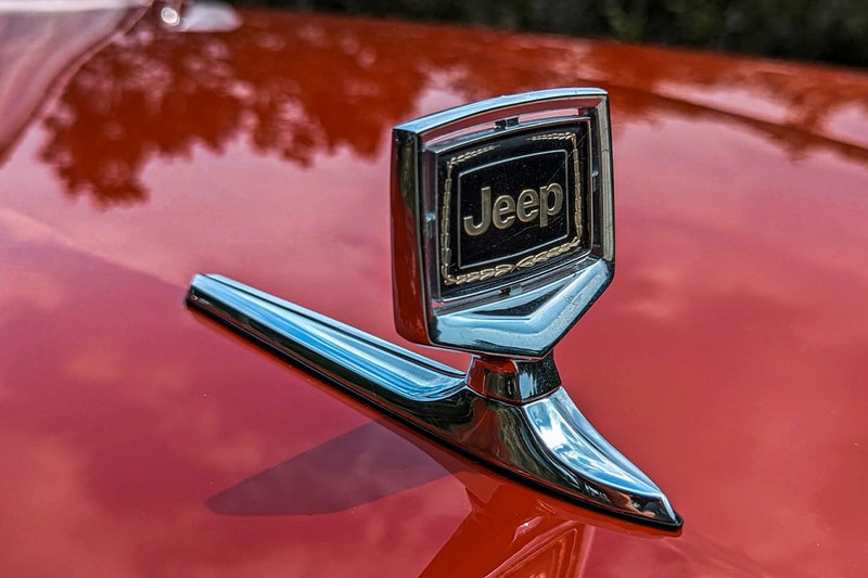 Superpowered Vigilante 1988 Jeep Grand Wagoneer Sale Info