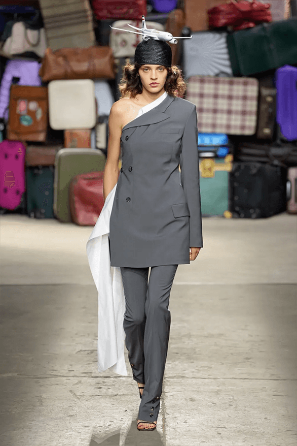 Moschino Spring Summer 2025 Milan Fashion Week menswear runway show Adrian Appiolaza