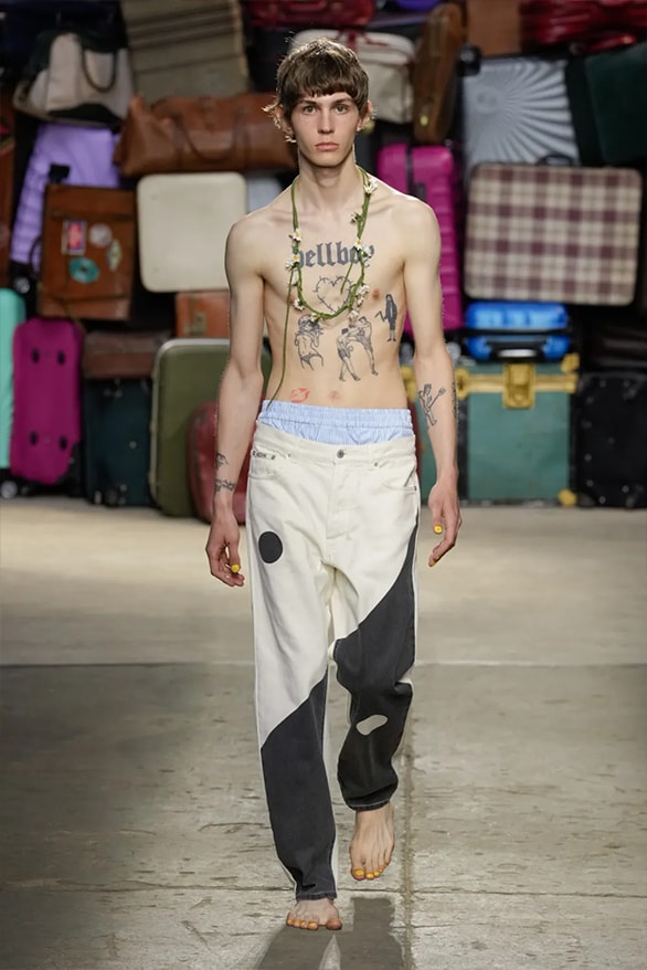Moschino Spring Summer 2025 Milan Fashion Week menswear runway show Adrian Appiolaza