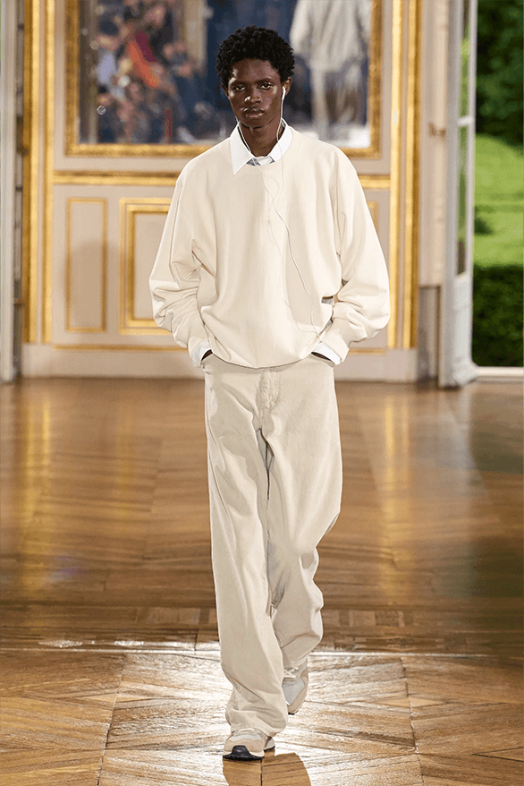 AURALEE Spring Summer 2024 Paris Fashion Week menswear runway new balance collaboration 