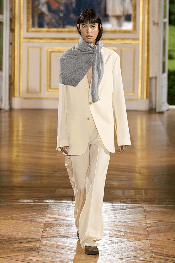 AURALEE Spring Summer 2024 Paris Fashion Week menswear runway new balance collaboration 