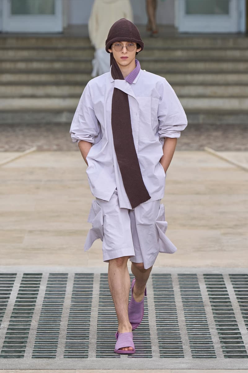 HOMME PLISSÉ ISSEY MIYAKE Embodies the Movement of Wind for SS25 Paris Fashion Week Collection Info