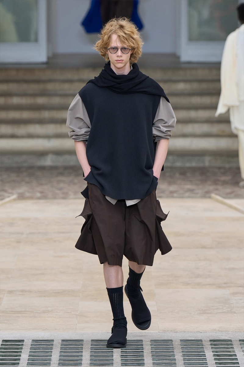 HOMME PLISSÉ ISSEY MIYAKE Embodies the Movement of Wind for SS25 Paris Fashion Week Collection Info