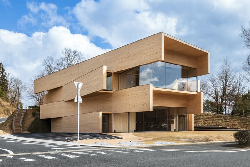 Kengo Kuma Kibi Kogen N SQUARE Co-Working Space Cafe Kibichuo Okayama Prefecture Kengo Kuma & Associates architecture interior design CLT panels 