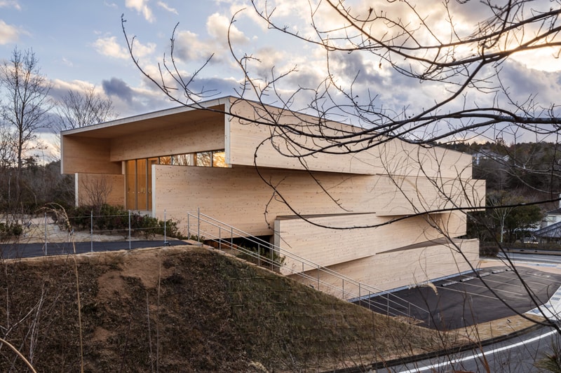 Kengo Kuma Kibi Kogen N SQUARE Co-Working Space Cafe Kibichuo Okayama Prefecture Kengo Kuma & Associates architecture interior design CLT panels 