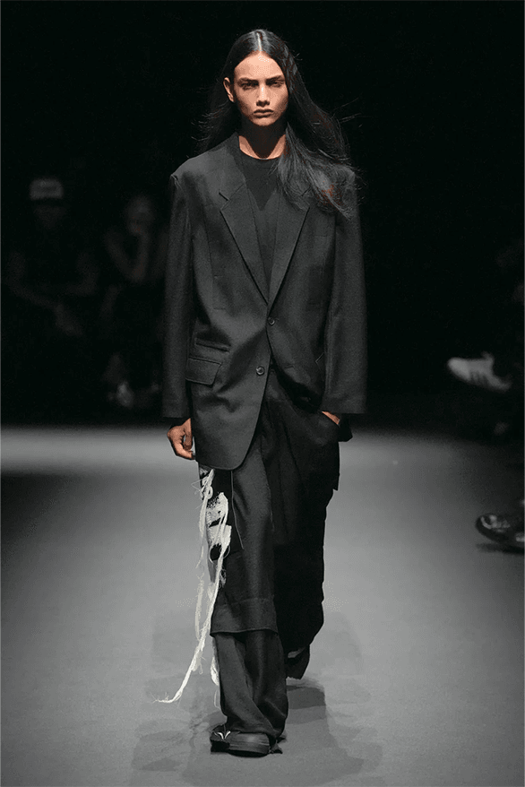 Y3 Spring Summer 2025 Paris Fashion Week menswear womenswear streetwear Adidas sportswear runway show