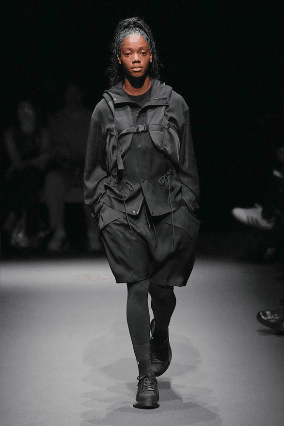 https%3A%2F%2Fhypebeast.com%2Fimage%2F2024%2F06%2F21%2Fy-3-spring-summer-2025-paris-fashion-week-menswear-womenswear-runway-16.png