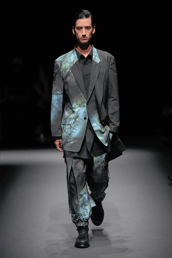 Y3 Spring Summer 2025 Paris Fashion Week menswear womenswear streetwear Adidas sportswear runway show