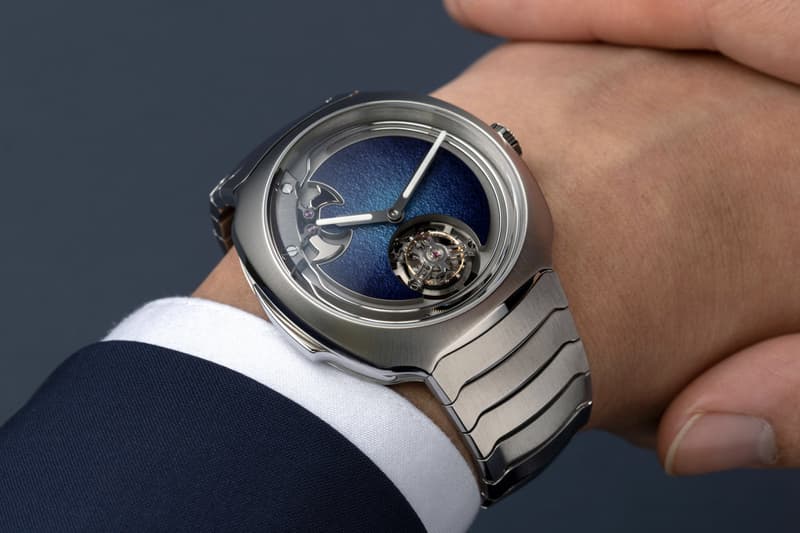 H. Moser & Cie. Streamliner Concept Minute Repeater Tourbillon Blue Enamel Release Info cushion shape case fumé aqua blue hammered Grand Feu enamel dial HMC 905 caliber