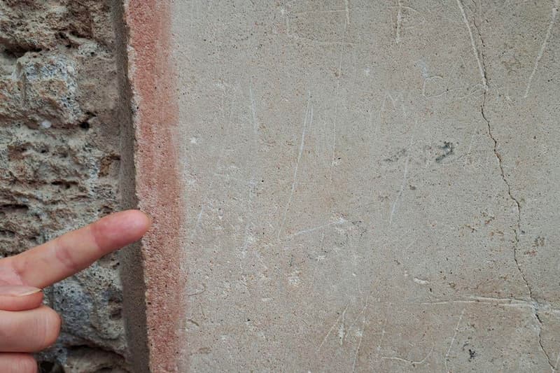 Pompeii House of Ceii Vandalized Tourist Italy