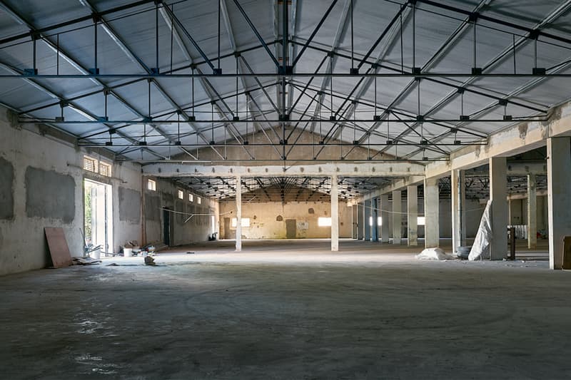 Hakanto Contemporary Unveils New Gallery in Madagascar new 2,000 m² venue on September by artist Joël Andrianomearisoa and entrepreneur Hasnaine Yavarhoussen Malagasy art