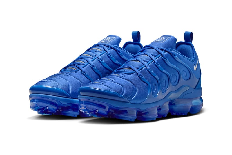 playstation vapormax plus