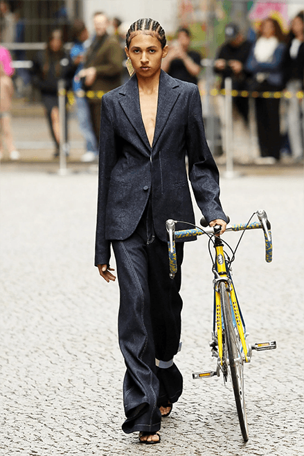 Berlin Fashion Week Spring Summer 2025 runway show menswear womenswear Germany avenir LUEDER Balletshofer HADERLUMP ATELIER Namilia