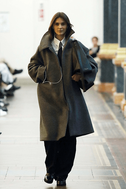 Berlin Fashion Week Spring Summer 2025 runway show menswear womenswear Germany avenir LUEDER Balletshofer HADERLUMP ATELIER Namilia