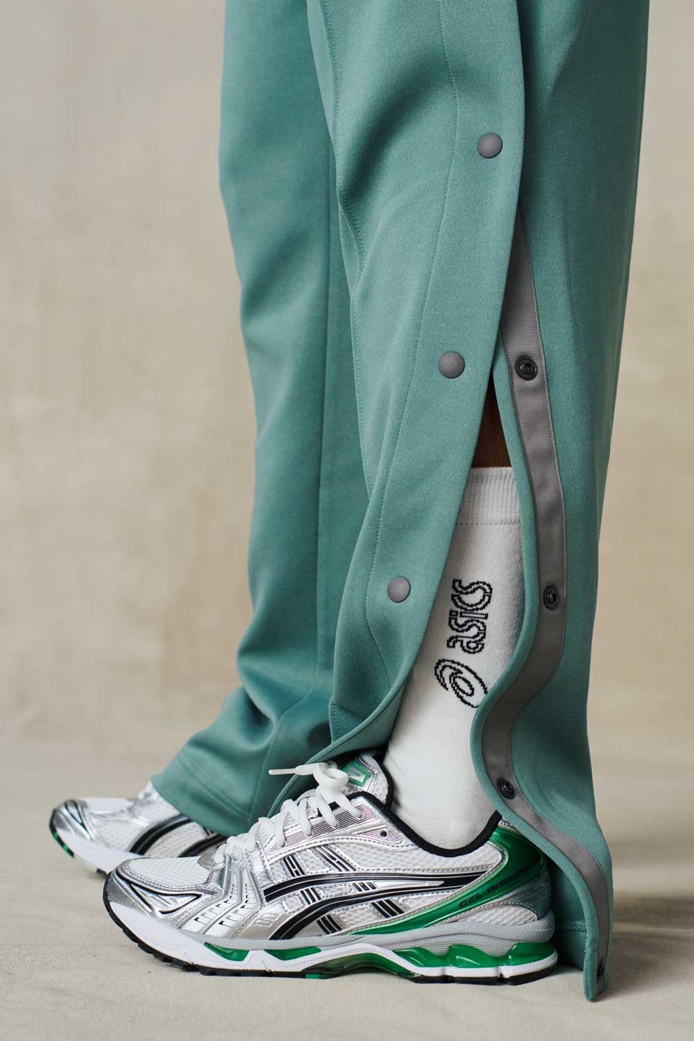 ASICS SportStyle Lifestyle Apparel Collection Fall/Winter 2024 Season CONVERTIBLE LINED PANT SIDE SNAP KNIT PANT streetwear unisex