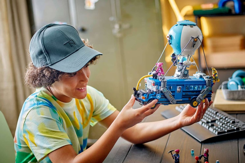 LEGO Officially Drops New 'Fortnite' Sets LEGO Fortnite Durrr Burger LEGO Fortnite Supply Llama, LEGO Fortnite Peely Bone LEGO Fortnite Battle Bus december epic games