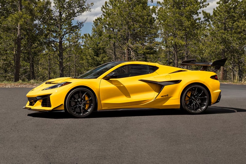 2025 Chevrolet Corvette ZR1 Release Info