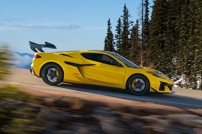 2025 Chevrolet Corvette ZR1 Release Info