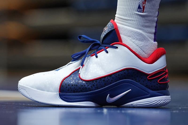 Леброн Джеймс представляет Nike LeBron 22 «USA» PE