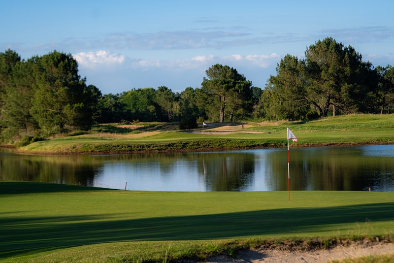 cabot bordeaux france golf du medoc bill coore rod whitman