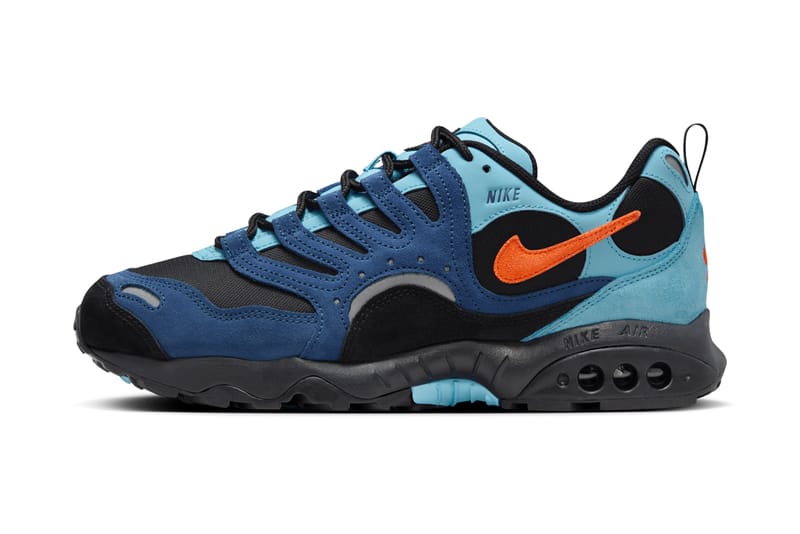 "Mystic Navy" and "Black" Cover These Two Nike Air Terra Humaras