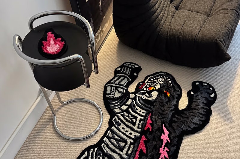 Raw Emotions Bisected Godzilla Rug Collection Godzilla vs. Mechagodzilla Radio Heat fireball t-shirt
