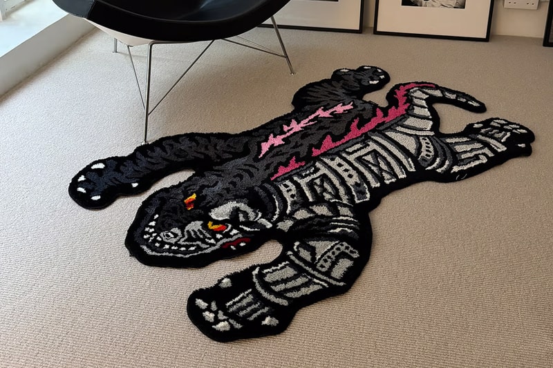 Raw Emotions Bisected Godzilla Rug Collection Godzilla vs. Mechagodzilla Radio Heat fireball t-shirt