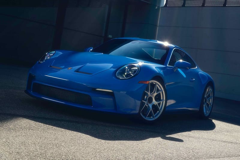 Porsche представляет эксклюзивный 911 S/T в индивидуальном цвете «Dani Blue»