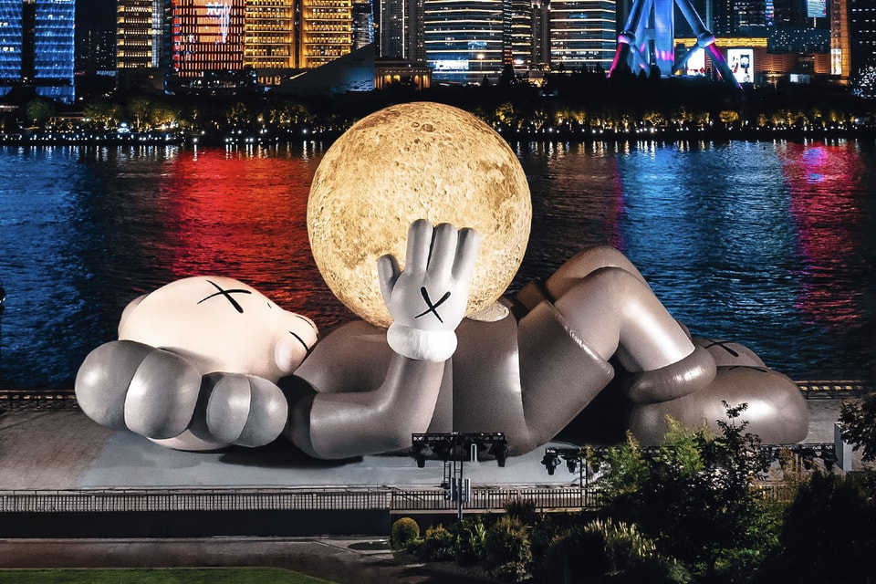 KAWS:HOLIDAY 11th Stop Art Teaser AllRightsReserved | Hypebeast
