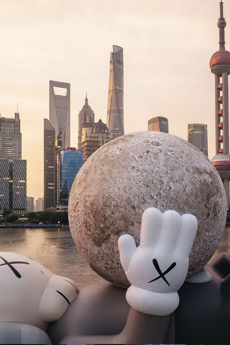 KAWS:HOLIDAY 11th Stop Art Teaser AllRightsReserved